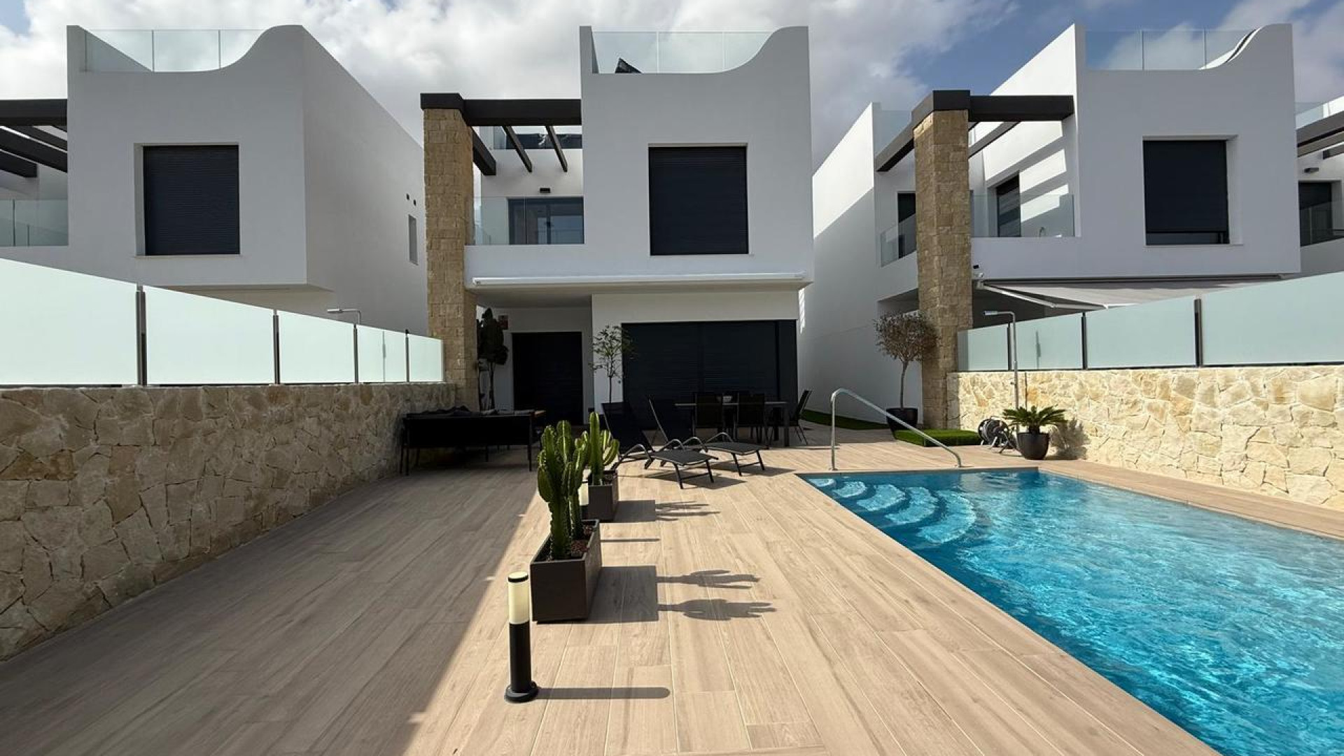 Venta - Detached Villa - Punta Prima