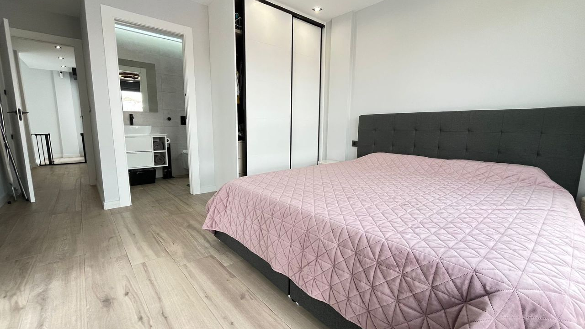 Venta - Detached Villa - Punta Prima