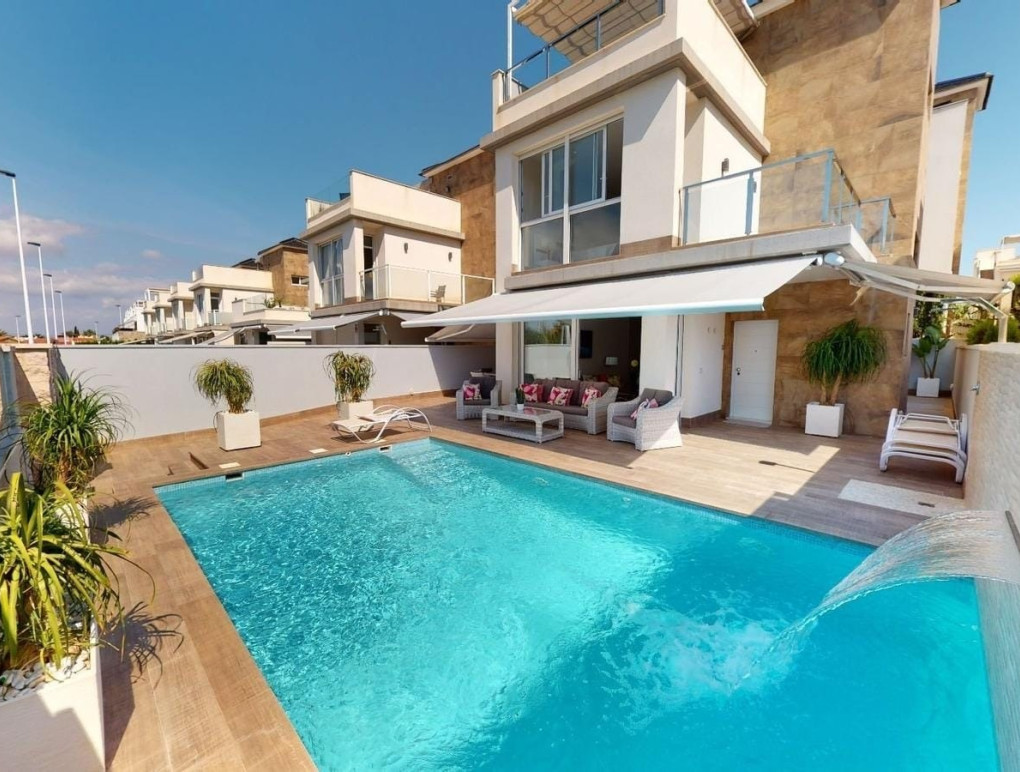 Venta - Detached Villa - Torrevieja