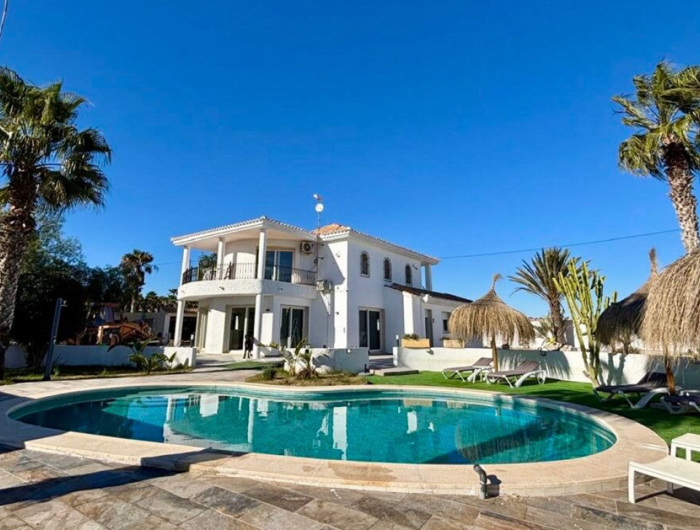 Villa de lujo en costa blanca