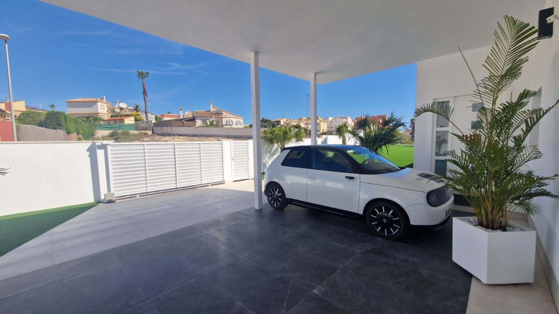 villa real estate alicante