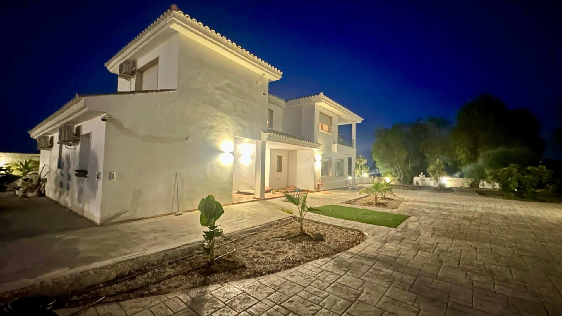 Villa with pool in costa blanca