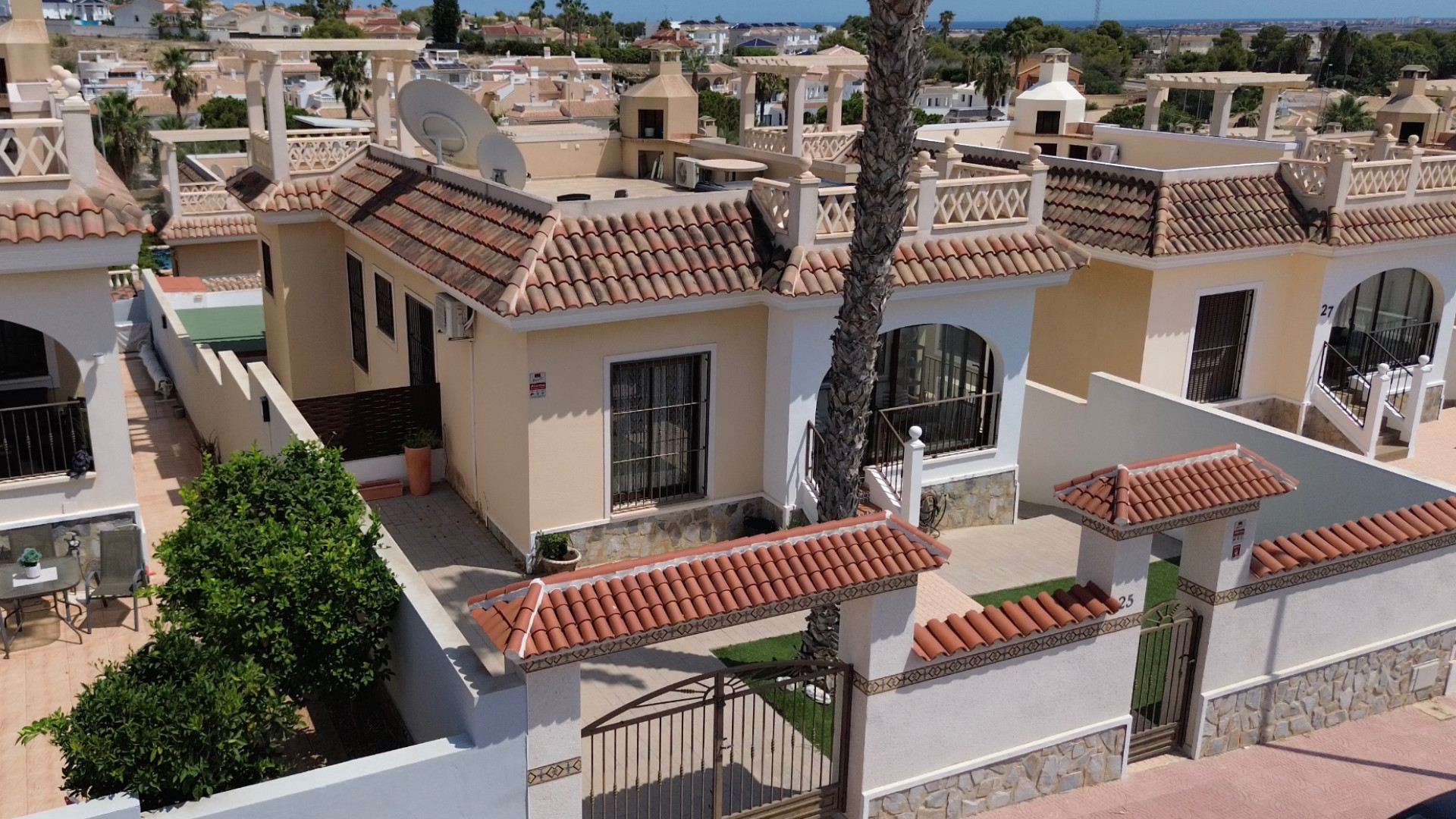 villas spain to buy