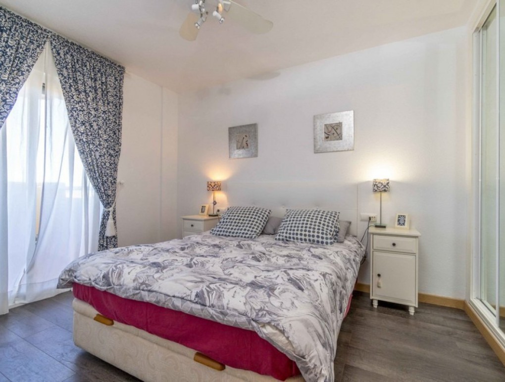 Resale - Apartment - Orihuela Costa - Dehesa de Campoamor