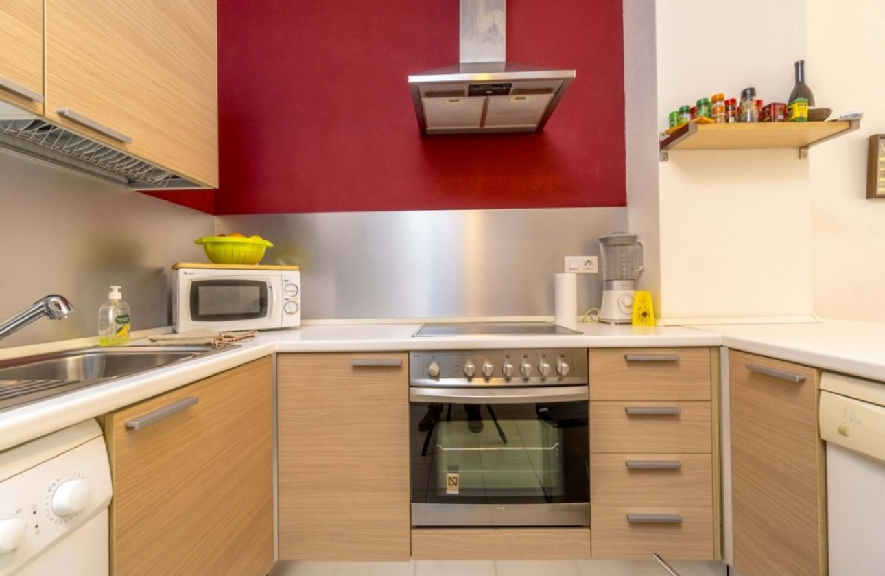 Resale - Apartment - Orihuela Costa - Campoamor