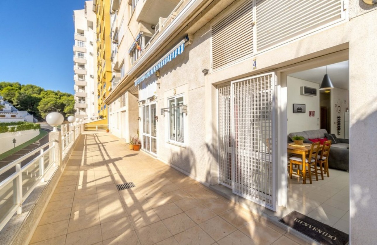 Resale - Apartment - Orihuela Costa - Campoamor
