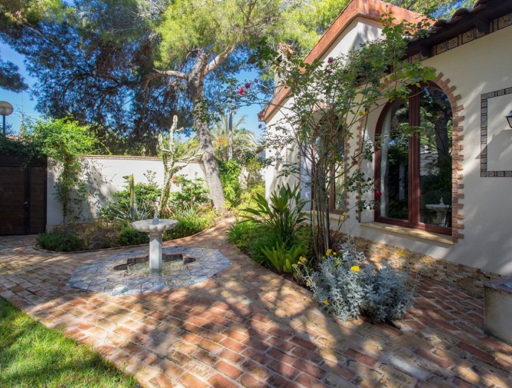Sale - Detached Villa - Orihuela Costa - Punta Prima