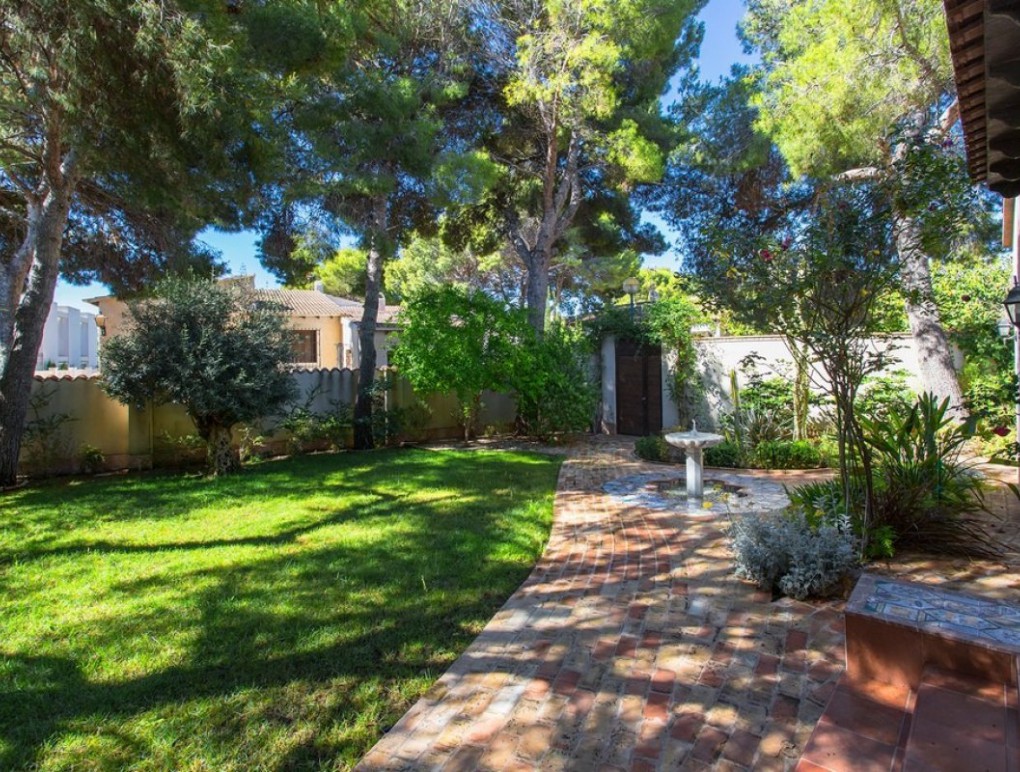 Sale - Detached Villa - Orihuela Costa - Punta Prima