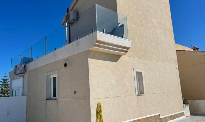 Sale - Detached Villa - Ciudad Quesada