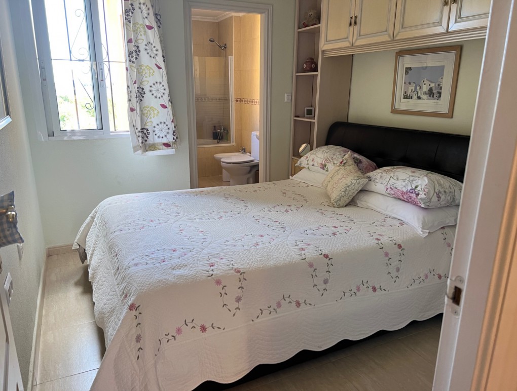 Revente - Apartment - Daya Nueva