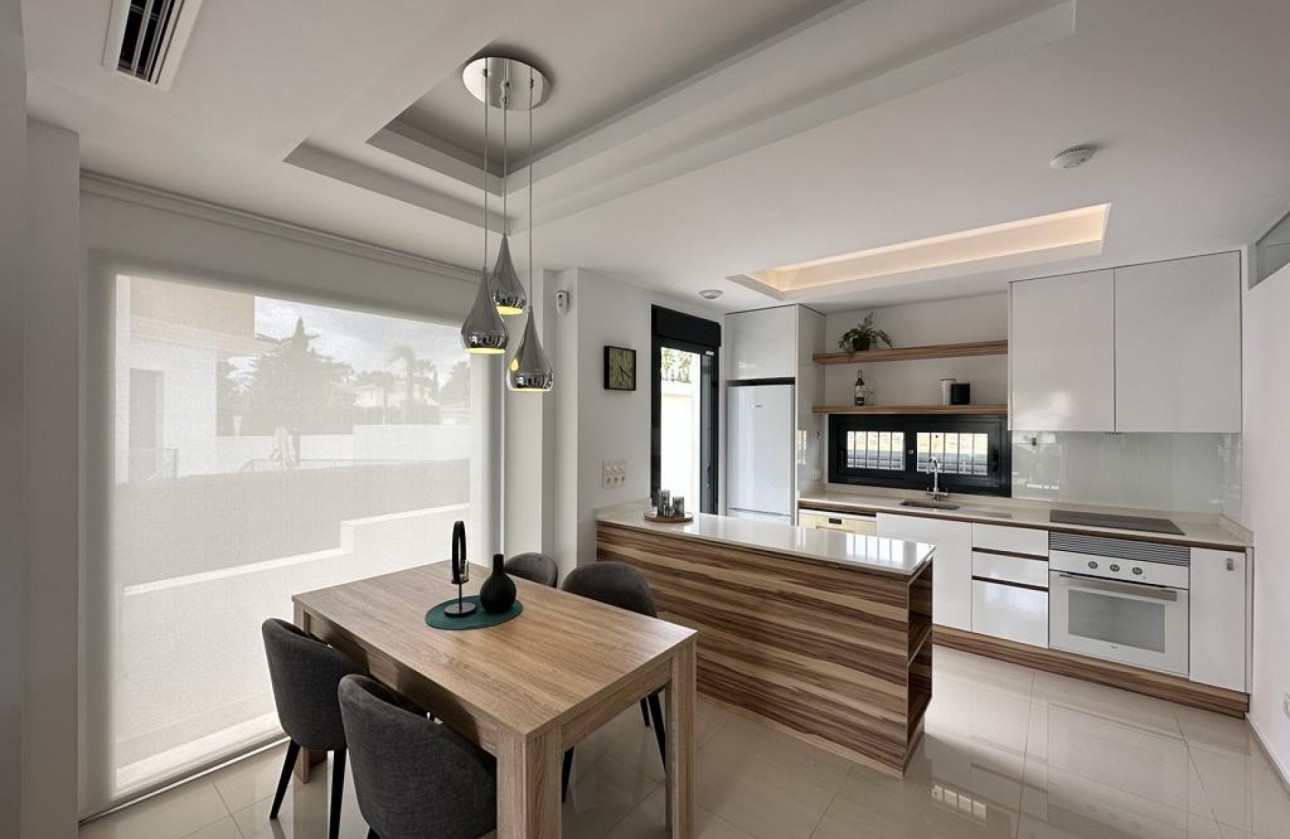 Resale - Detached Villa - Ciudad Quesada - Pueblo Bravo
