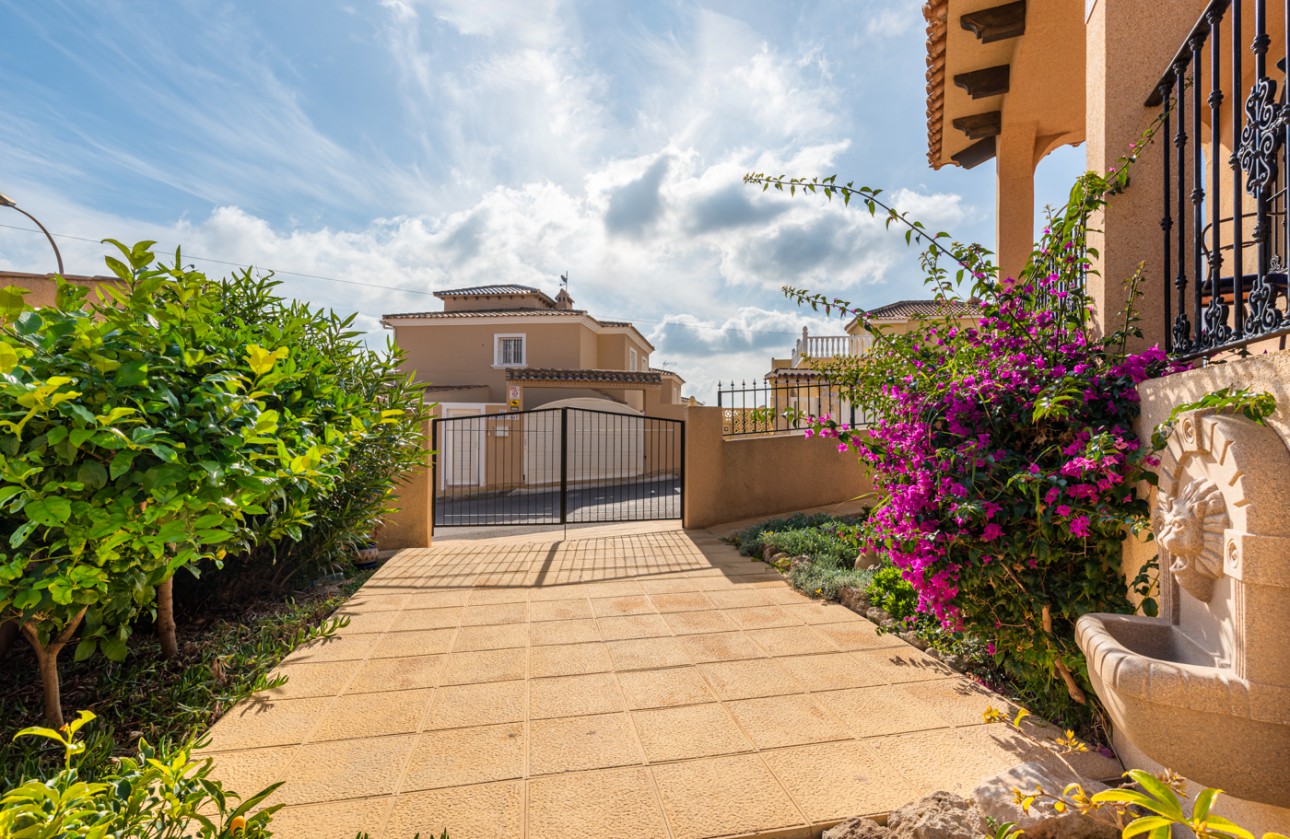 Sale - Apartment - Orihuela Costa - Villamartin