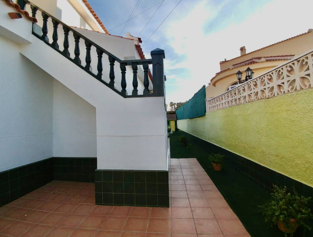 Sale - Detached Villa - Ciudad Quesada