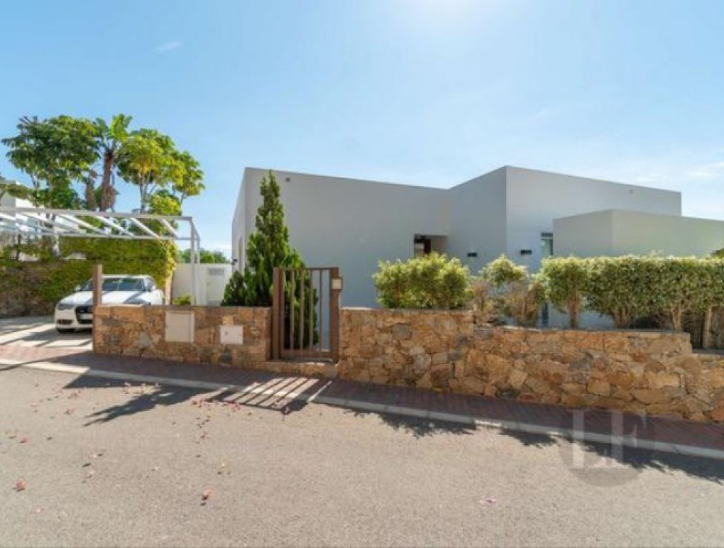 Venta - Detached Villa - Orihuela Costa - Campoamor